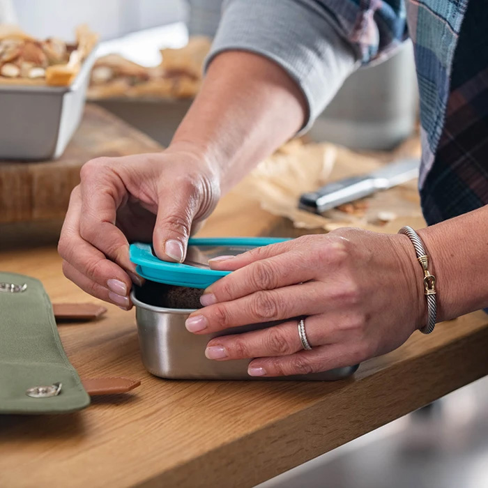 Klean Kanteen Food Box Lid being opened